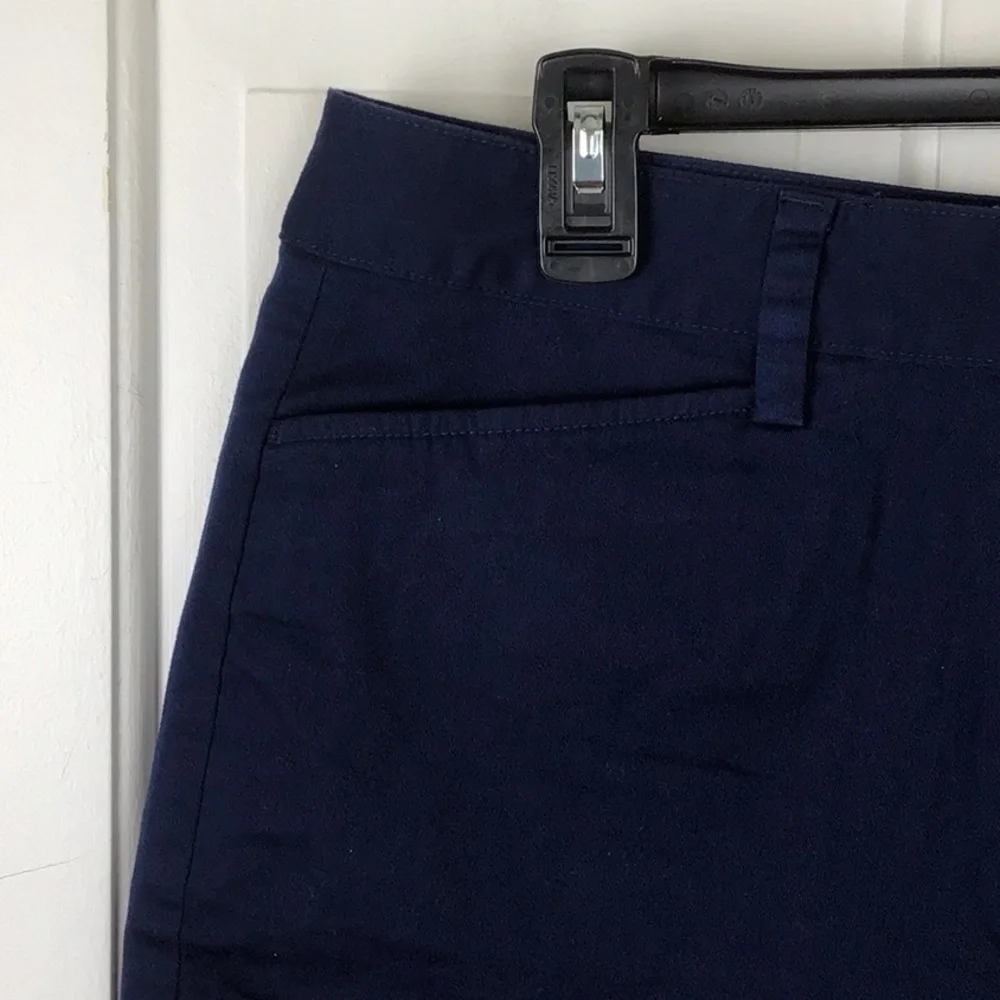 Lands’ End Navy Blue Cotton Chino Shorts Size 14 EUC
